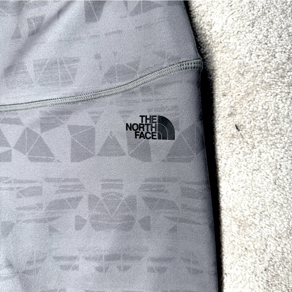 The North face mountain leggings in M - Picture 3 of 6